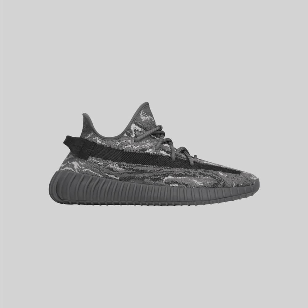 YEEZY BOOST 350 V2
MX DARK SALT